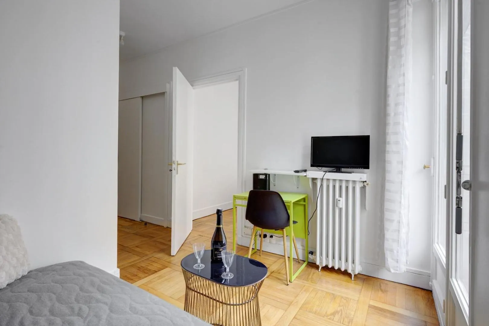 5018 Suite Murillo - Nice Apartment Champs-Elysees Париж