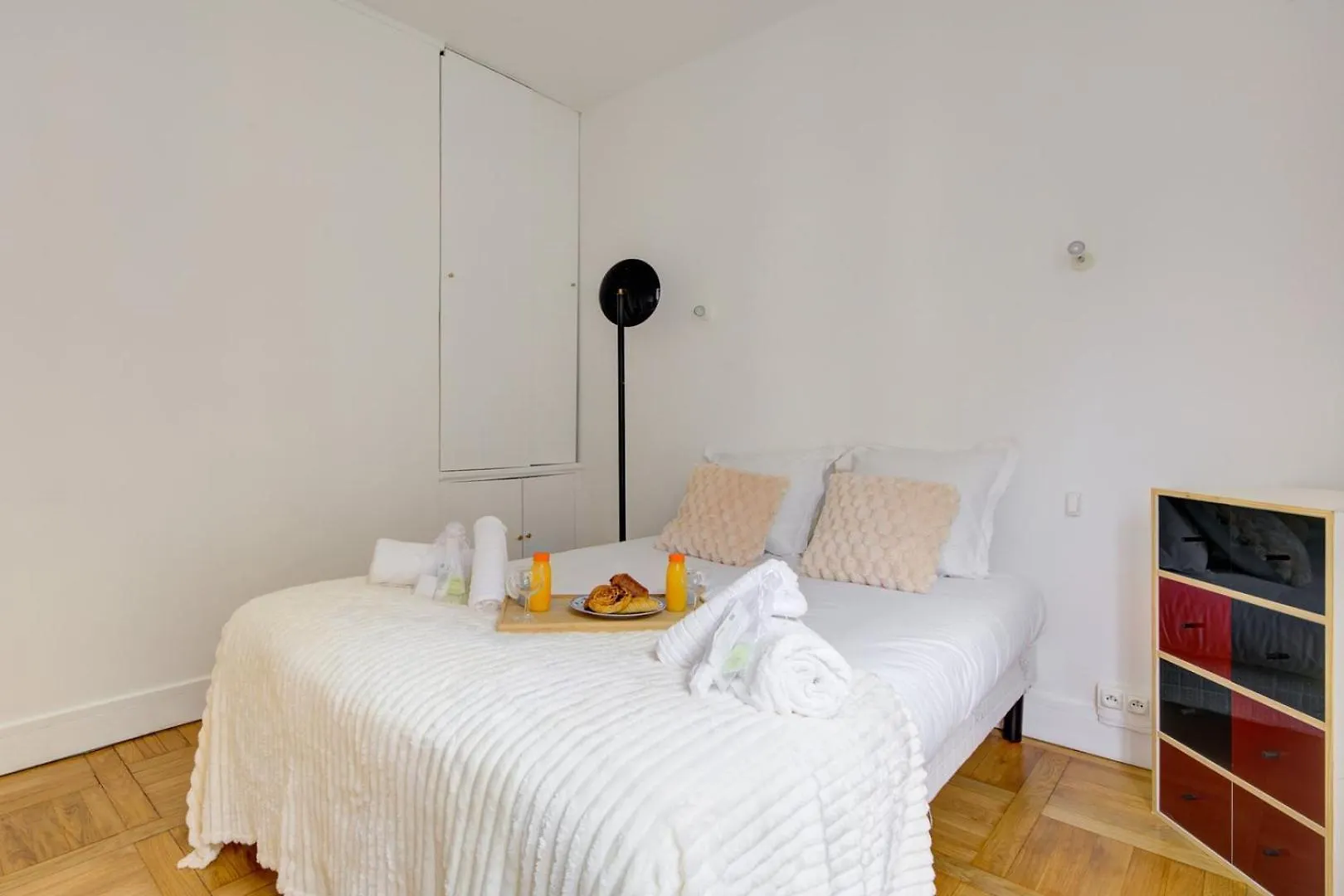 5018 Suite Murillo - Nice Apartment Champs-Elysees Paris